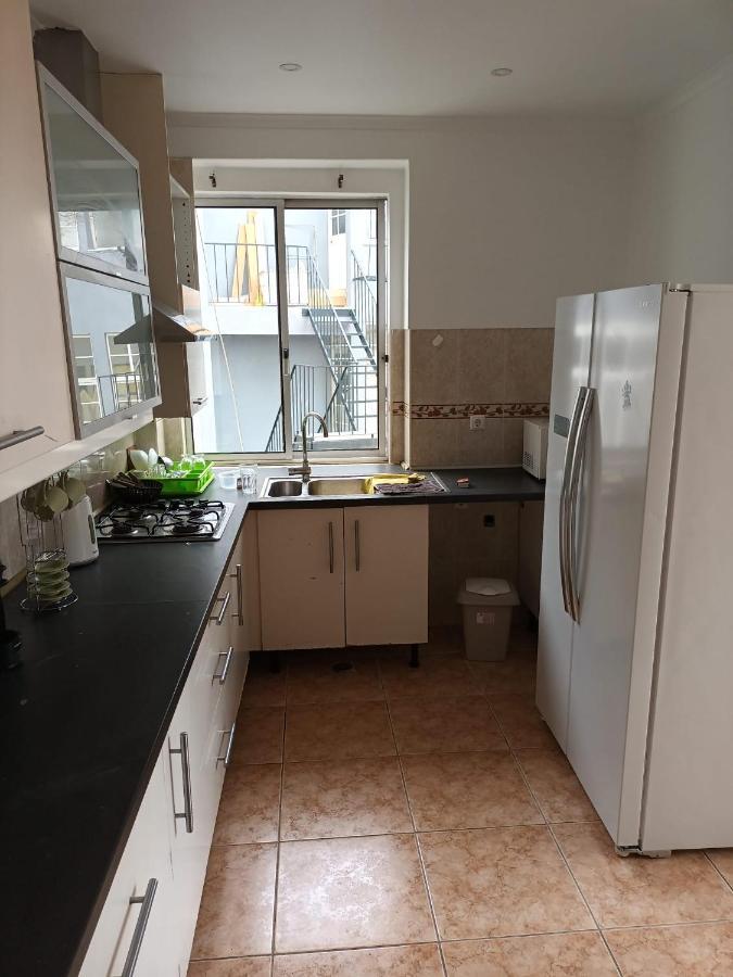 Low Cost Desterro Apartments Lisbon Bagian luar foto